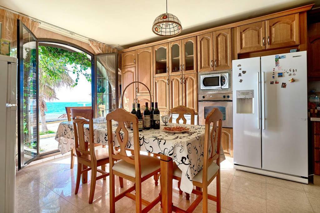 Villa Casa De Sueno En La Playa à Adra Extérieur photo