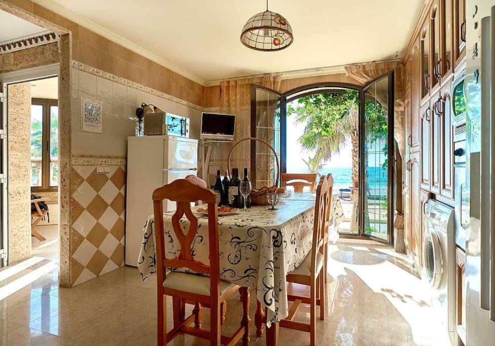 Villa Casa De Sueno En La Playa à Adra Extérieur photo